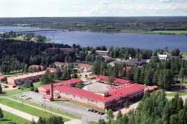 ”Ainahan epäasiallista käyttäytymistä valitettavasti on kouluissa”